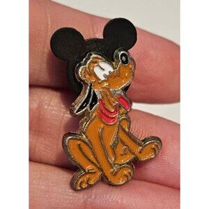 Disney ESSO Pluto Sitting Waiting For A Treat Pin Dog Tongue Out Brown 1"